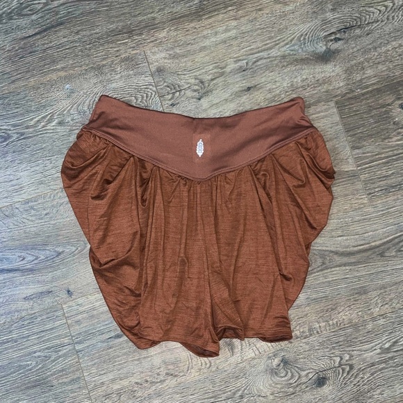 *NWOT* Free People FP Movement Find Your Flow Shorts - Argon Oil - Picture 6 of 6